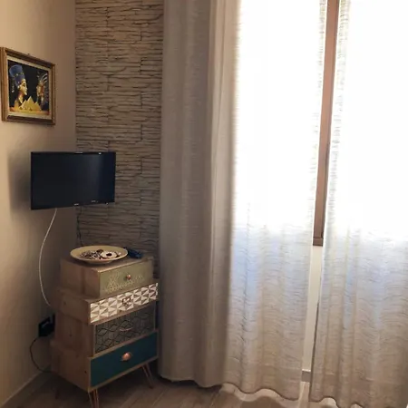 Isolabella Nocleg ze śniadaniem 3*